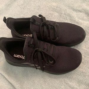 Adidas cloud foam shoes